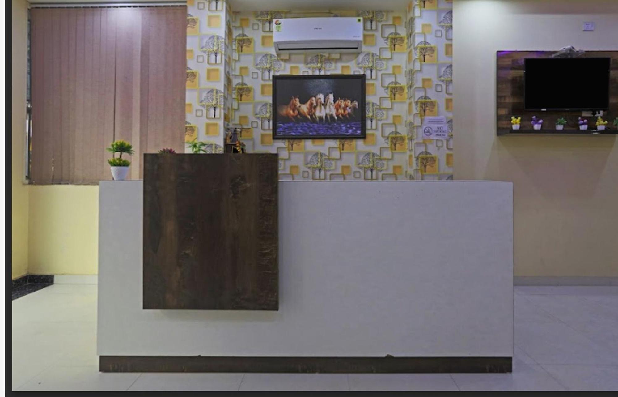 Hotel O Urban Wings New Delhi Exterior photo